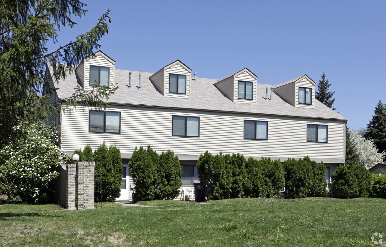 5862 Ryewyck Dr, Toledo, OH 43614 Apartments in Toledo, OH