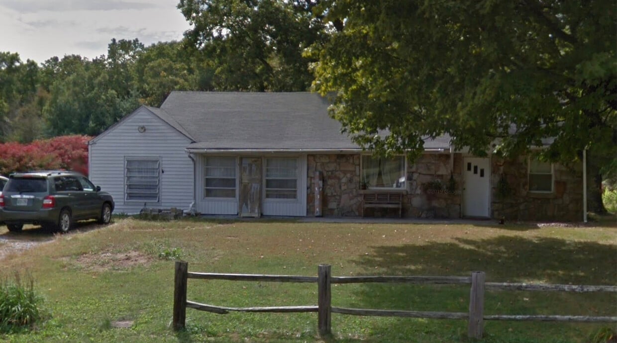 5201 Taft Hwy, Signal Mountain, TN 37377 House Rental in Signal