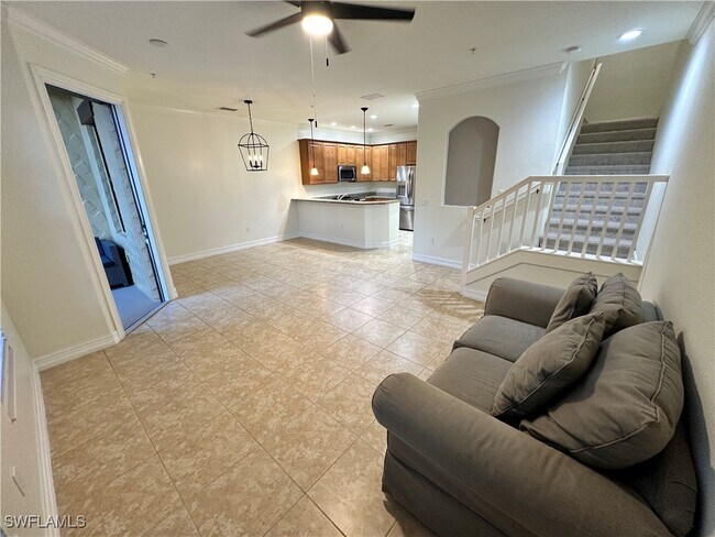 Building Photo - 9147 Delano St