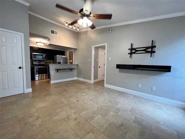 Building Photo - 1428 Meadowood Village Dr