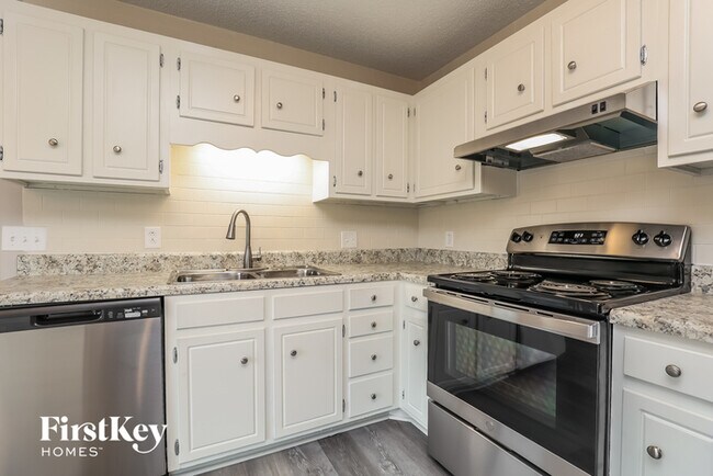 Foto del edificio - 1013 Carriage Way Court