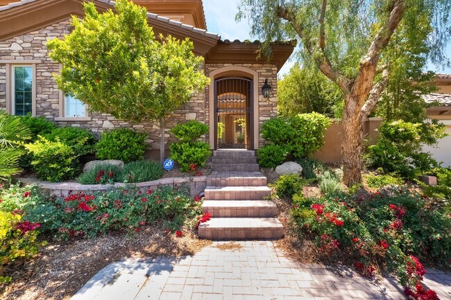 Building Photo - Elegant model home at Club Madeira!