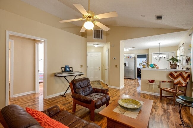 Building Photo - 510 Bridal Way Ct