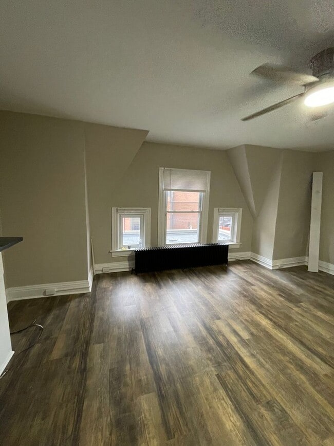 Building Photo - 4822 Liberty Ave