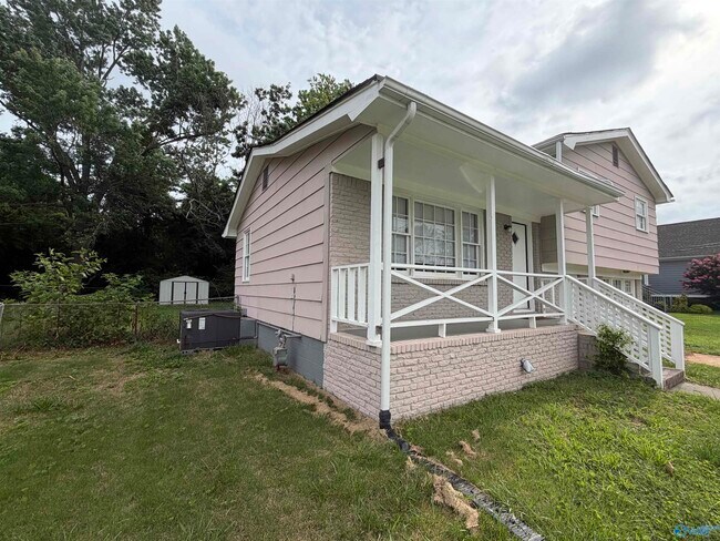 Building Photo - 3604 NW Stag Run Dr