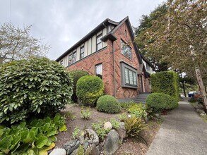 Building Photo - 4903 Linden Ave N