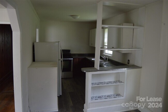 Building Photo - 311 Eastside Dr