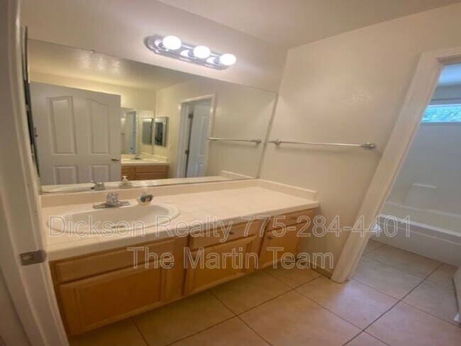 Foto del edificio - 113 River Front Dr