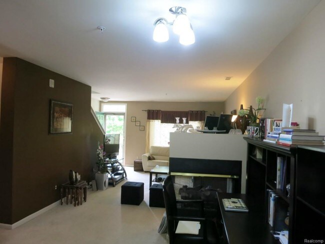 Building Photo - 39479 Springwater Dr