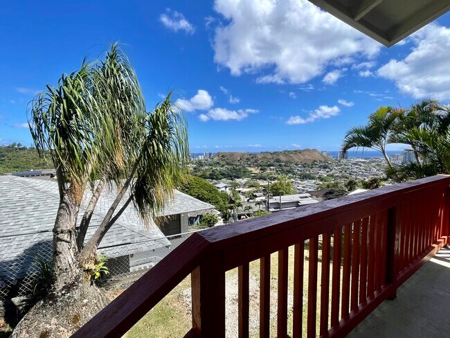 Foto del edificio - 2737 Pacific Heights Rd