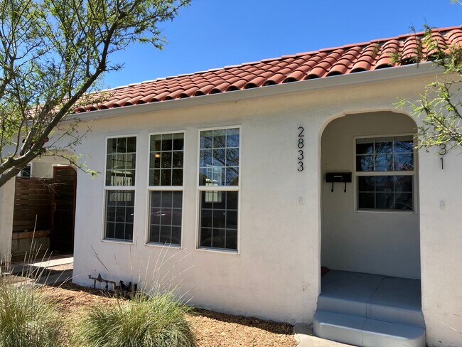 Building Photo - 2833 S Victoria Ave