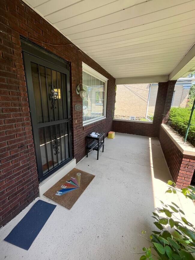 Building Photo - 3 Bedroom Squirrel Hill Home Available Now!