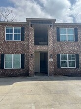 Building Photo - 3807 Kirkman St