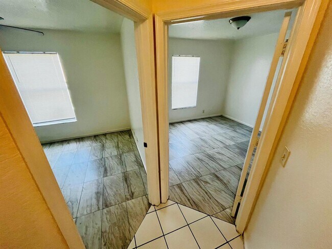 Foto del edificio - 13711 Yarmouth Ct