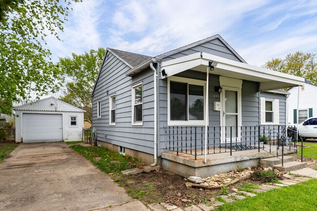 Building Photo - 554 Wayne Dr