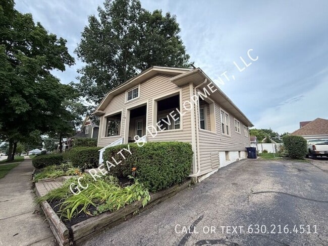 Foto del edificio - 454 Moseley St