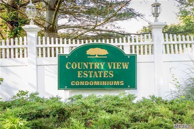 Building Photo - 26 Country View Ln