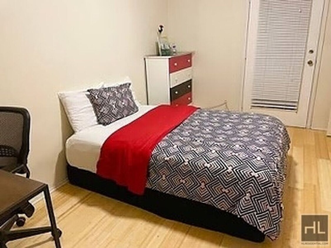 Incredible Furnished 1 Br Union Avenue Room for Rent in The Bronx, NY