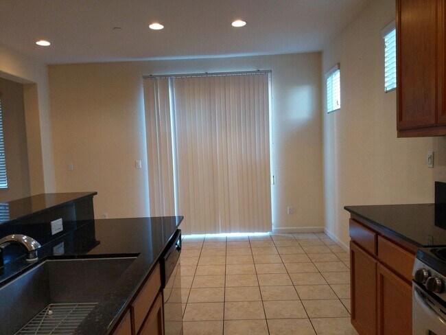 Building Photo - North Vacaville Location!