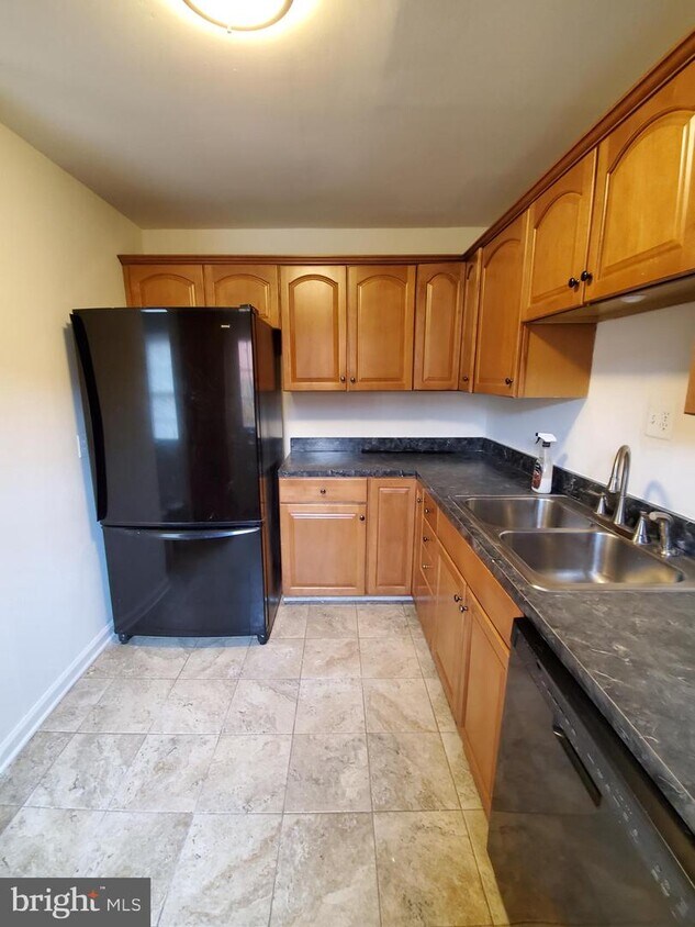 Primary Photo - 9035 Portner Ave