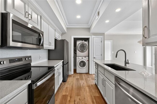 Photo - 2161 Peachtree Rd Apartment