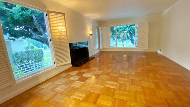Building Photo - 4 bedroom in San Francisco CA 94132
