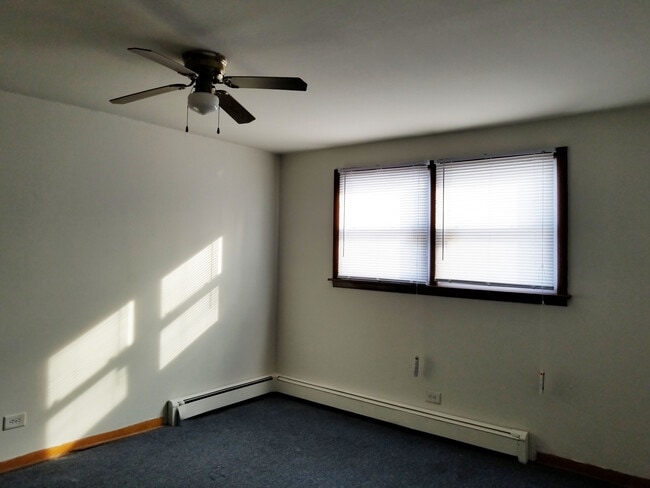 Bed Room - 12704 S Aberdeen St