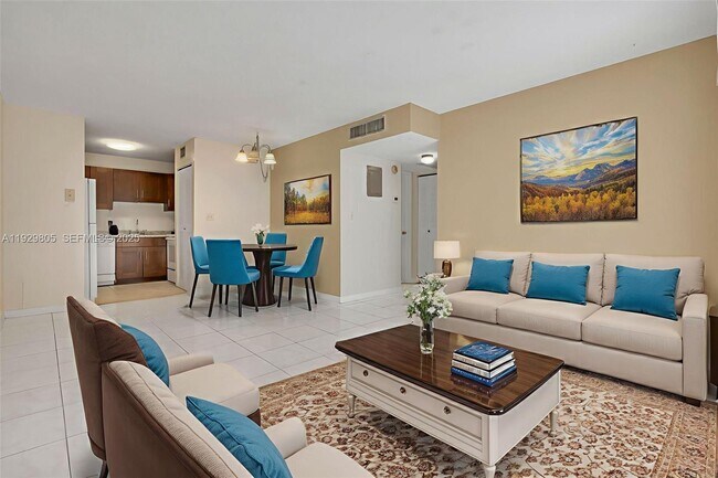 Foto del edificio - 2651 Riverside Dr