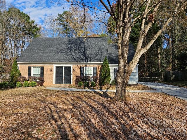 Primary Photo - 901 Lightwood Dr