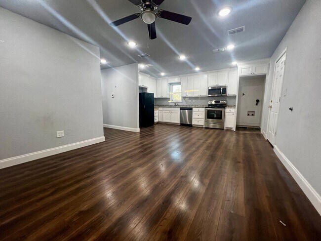 Foto del edificio - 3 Bedroom in Slaton