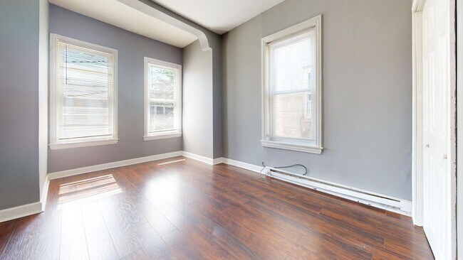 Building Photo - 3006 Page St