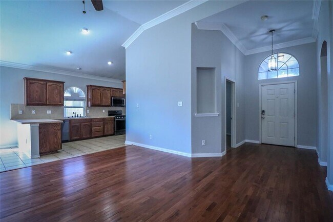 Foto del edificio - 2120 Leandra Ln