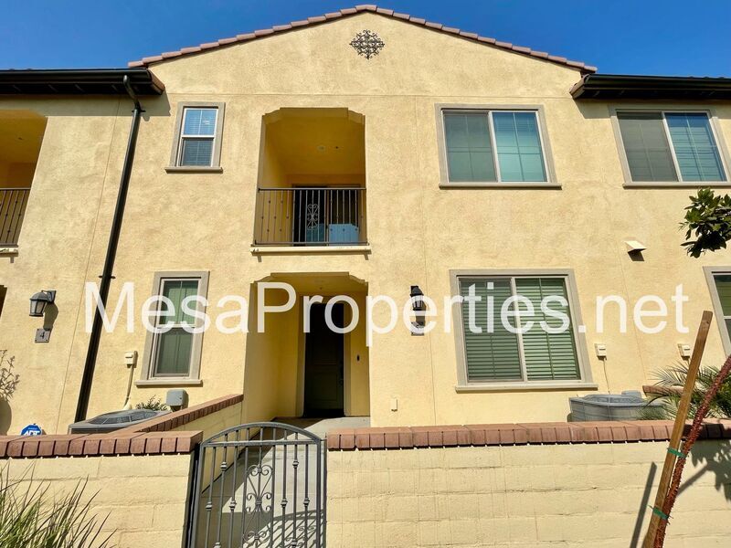 Primary Photo - 3350 E Yountville Dr