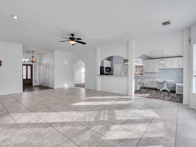 Foto del edificio - 3327 La Seine Ln