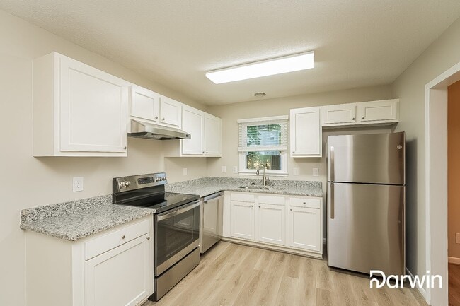 Building Photo - 1 Judkins Ct, Greensboro, NC 27407