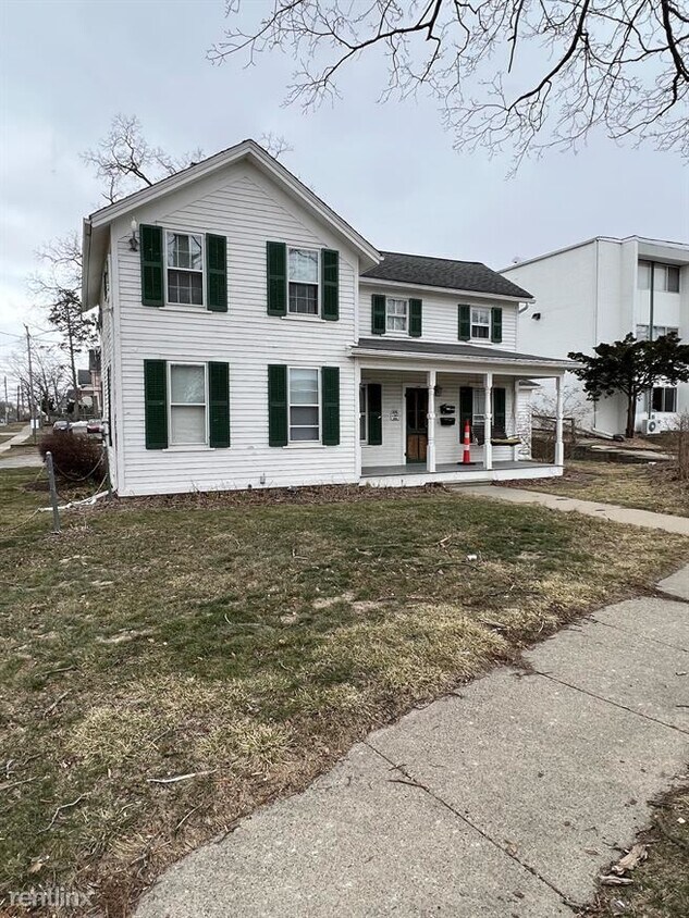 Foto principal - 2 br, 1 bath Duplex - 501 W Forest Ave Apa...