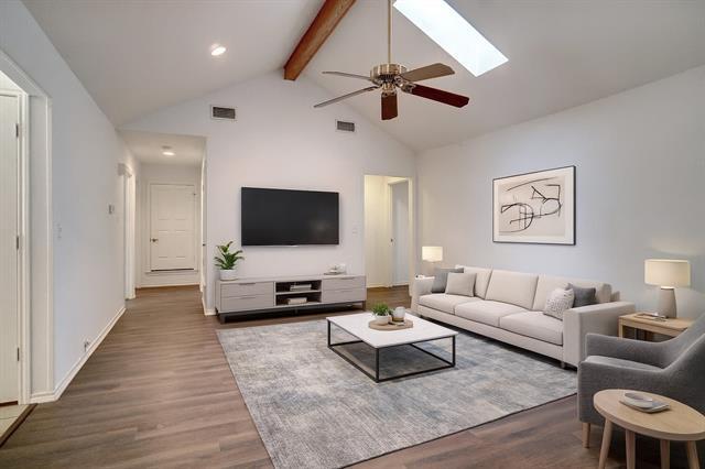 Foto del edificio - 2813 Woodpath Ln