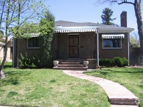 Building Photo - 418 S York St
