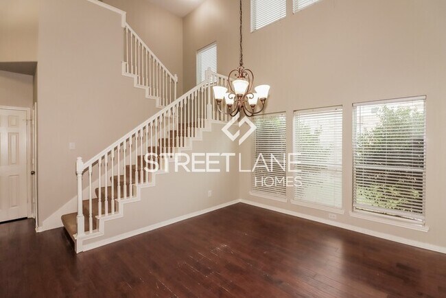 Building Photo - Spacious 5 bedroom home in Houston!