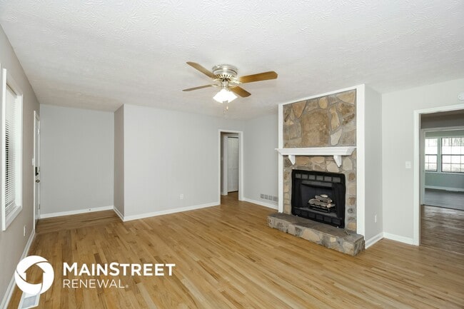 Building Photo - 449 Fox Ridge Ct