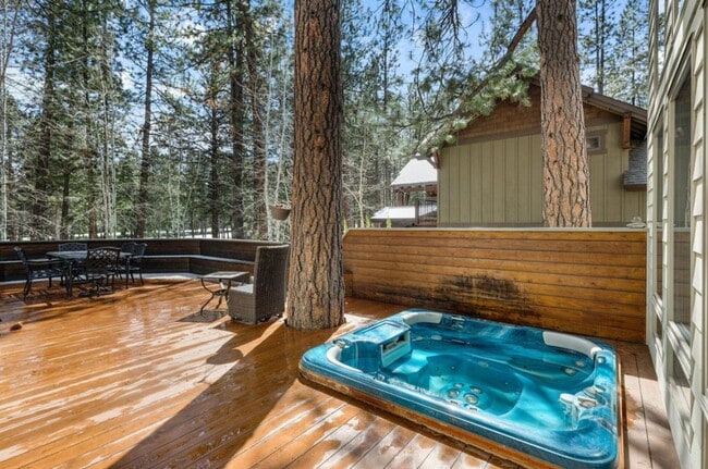 Building Photo - Gorgeous Single Level Luxury Home at Widgi...