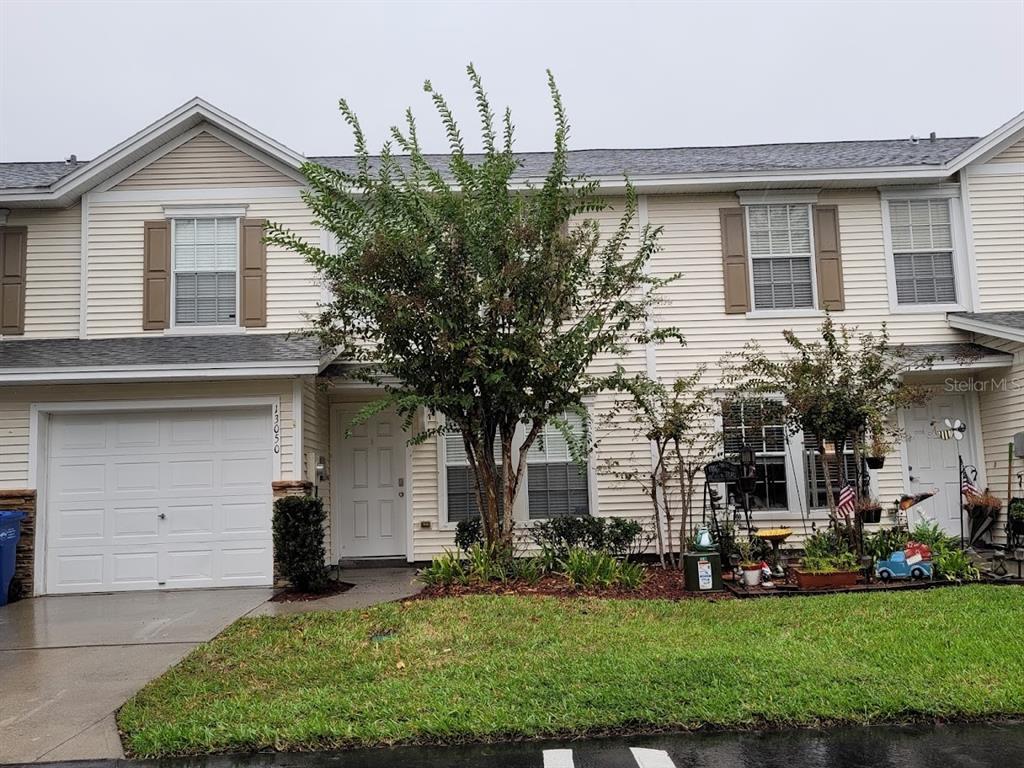 Foto principal - 13050 Thoroughbred Loop