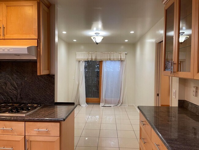 Foto del edificio - 2189 Westmoreland Dr