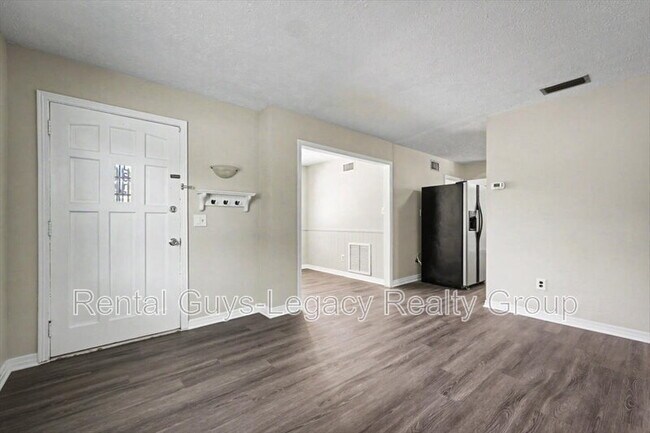 Building Photo - 10545 Citrus Ln