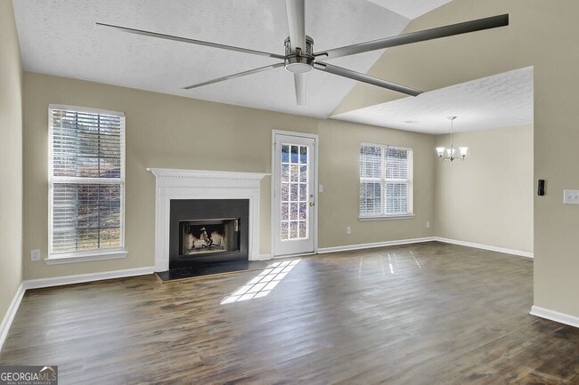 Building Photo - 40 Elisabeth Way