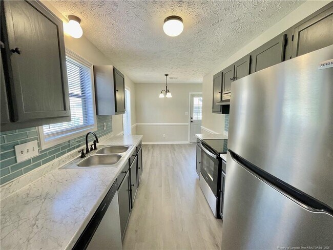 Building Photo - 187 Aloha Dr