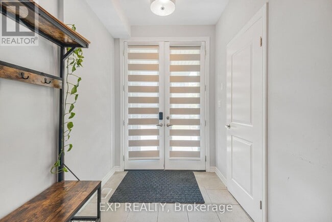 Building Photo - 5672 Dorchester Rd
