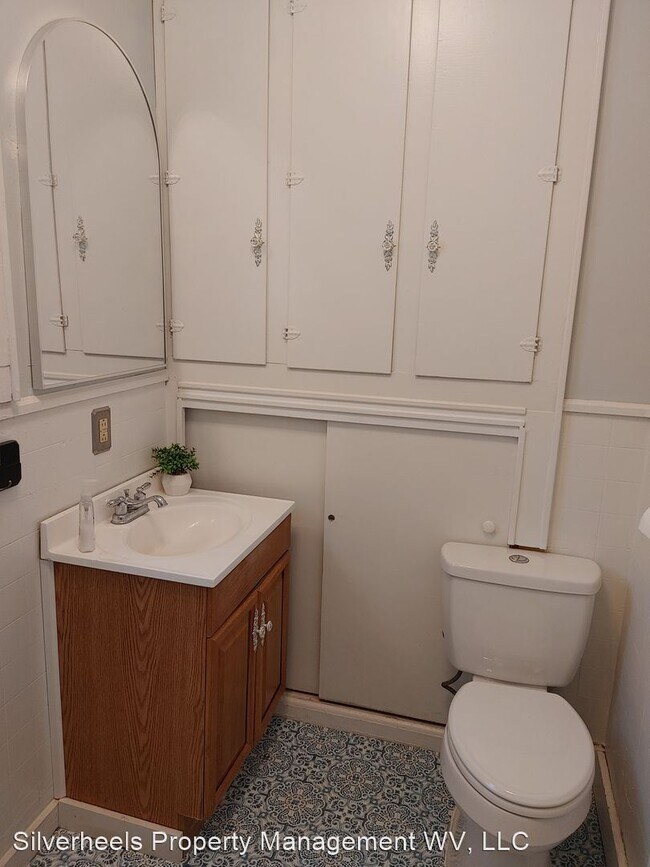 Building Photo - 2 br, 1 bath House - 415 Central Avenue