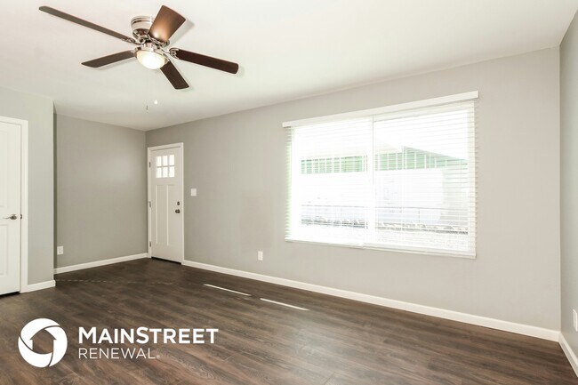 Foto del edificio - 3236 W Desert Cove Ave