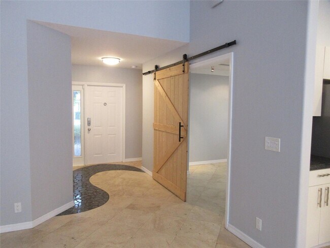 Foto del edificio - 4955 SW 35th Terrace